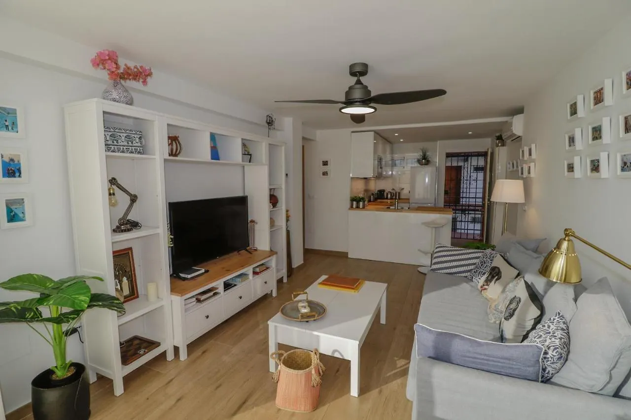 New Sunny Close To The Beach Sea Views بينالماذينا
